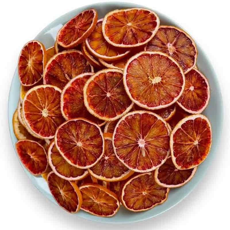 میوه خشک پرتقال خونی با رنگ طبیعی و طعم متفاوت
